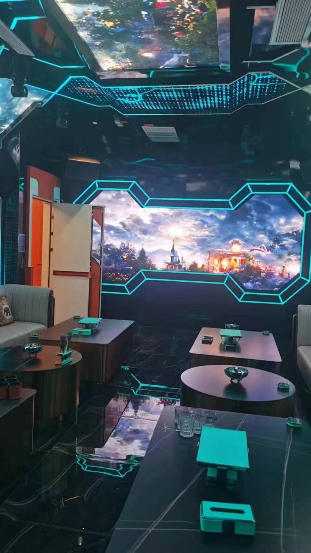 豪华包厢内部环境